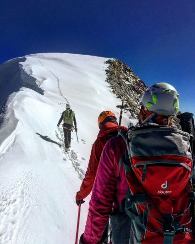 Eine Seilschaft beim Gipfelanstieg zum Piz Palü